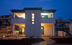 Rooms&Apartments Villa Dama